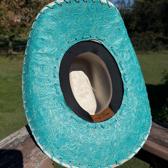 Lainey Wilson Inspired Wildflowers and Wild Horses Burned Cowboy Hat - Picture 2 of 4